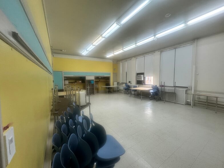 More Photos Of 2311 S Washtenaw Ave, Chicago Religious Facility For Sale