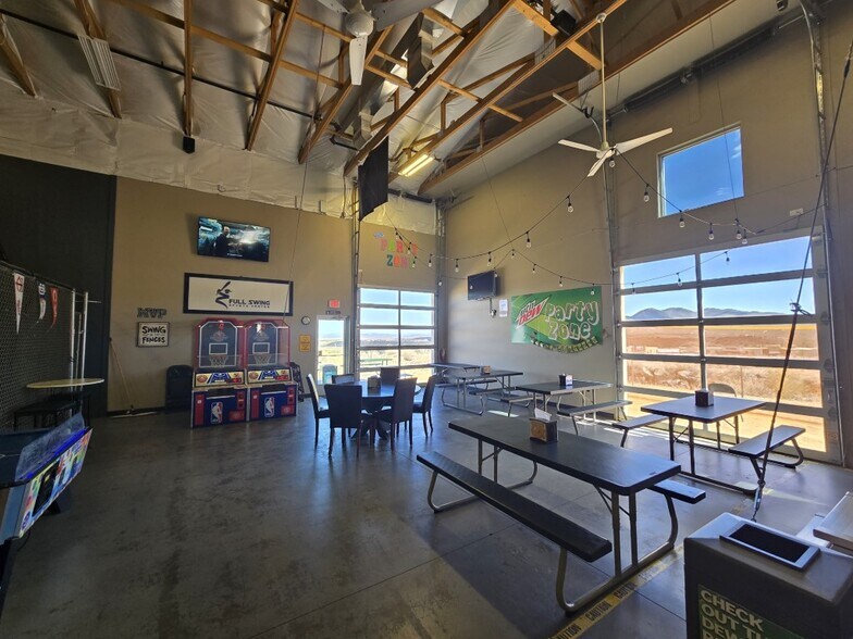 More Photos Of 2555 N Crownpointe Dr, Prescott Valley Freestanding For Sale