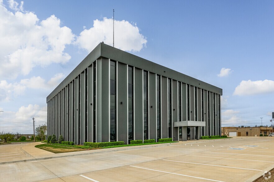 Primary Photo Of 3303 S Meridian Ave, Oklahoma City Office For Sale