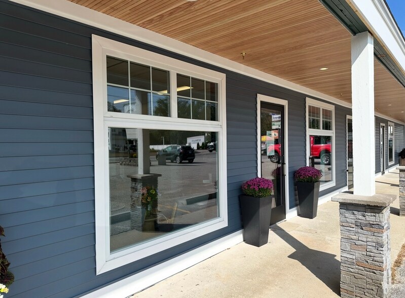 Primary Photo Of 13-17 Main St, Gray General Retail For Sale