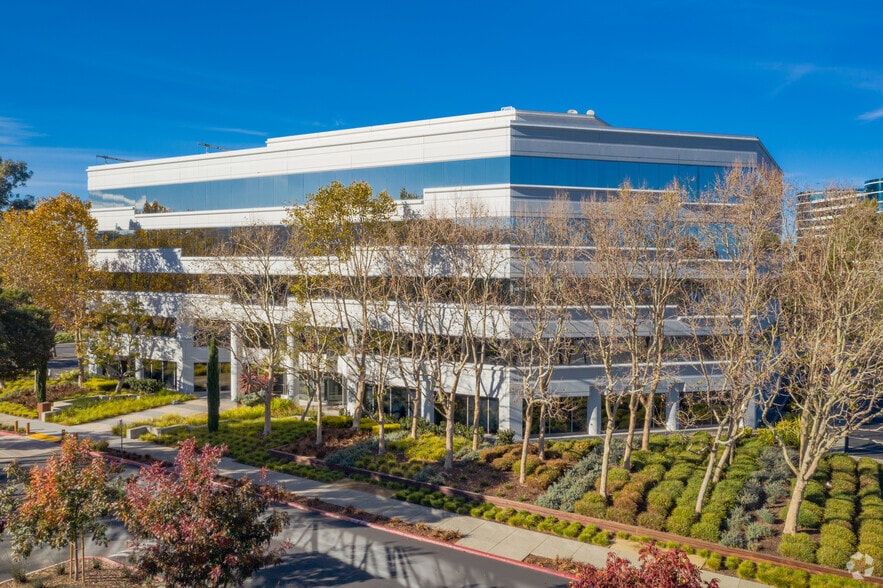 More Photos Of 3 Twin Dolphin Dr, Redwood City Unknown For Lease