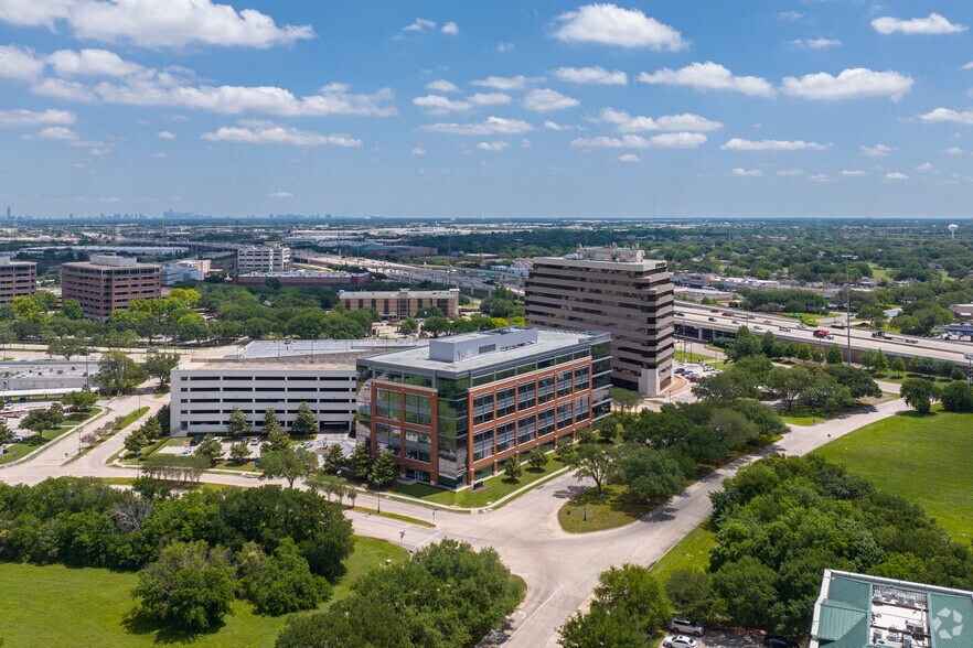 More Photos Of 3 Sugar Creek Center Blvd, Sugar Land Office For Lease