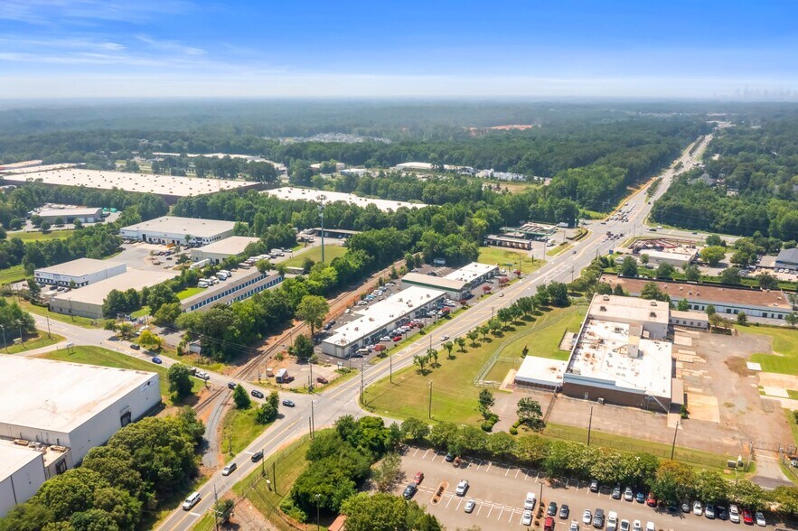 More Photos Of 8424 Old Statesville Rd, Charlotte Storefront Retail Office For Sale