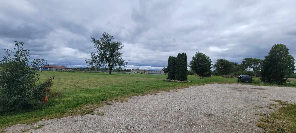 More Photos Of 3059 W Mount Morris Rd, Mount Morris Flex For Sale