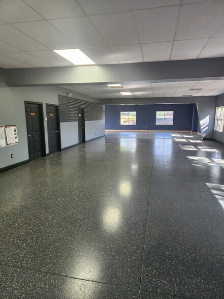 More Photos Of 25400 Old US Highway 41, Bonita Springs Light Manufacturing For Sale