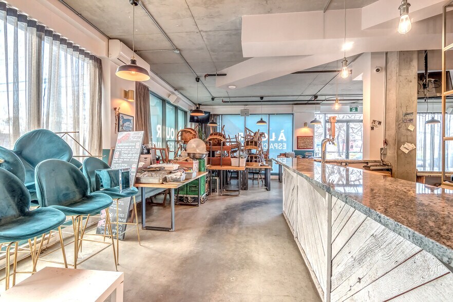 More Photos Of 250 Rue Gary-Carter, Montréal Apartments For Lease