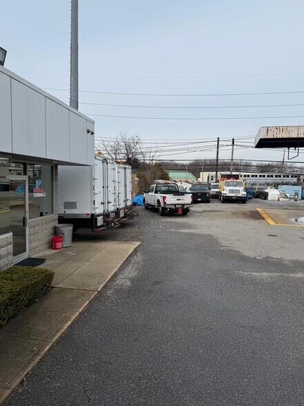 More Photos Of 201 Union Blvd, West Islip Manufacturing For Sale