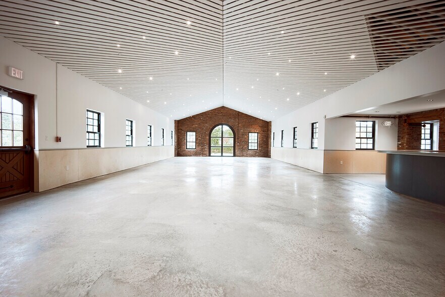 More Photos Of 125 Water St, Catskill General Retail For Lease