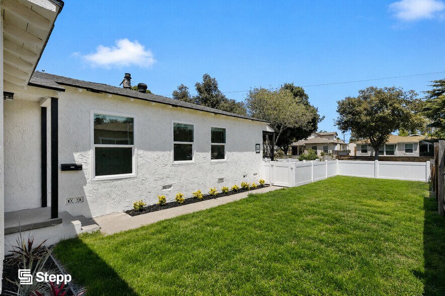 More Photos Of 4332 Andy St, Lakewood Multifamily For Sale
