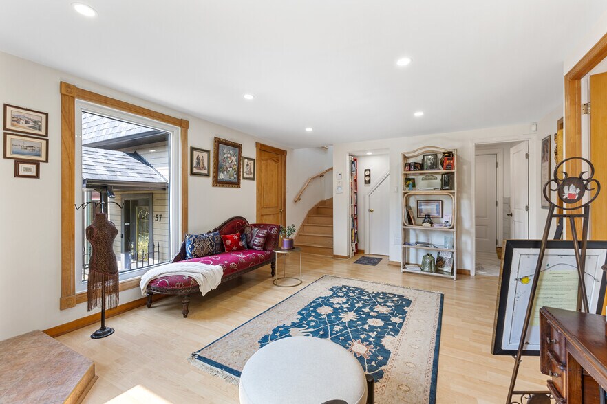 More Photos Of 57 Rue Allan, Brownsburg-chatham Apartments For Sale