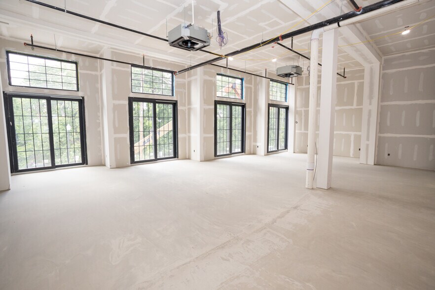 More Photos Of 15 Paterson Ave, Little Falls Storefront Retail Residential For Lease
