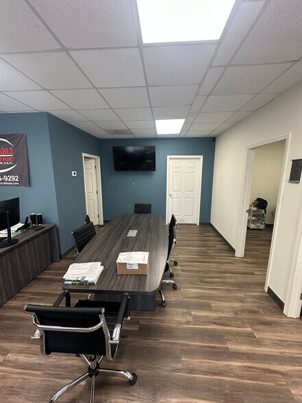 More Photos Of 4413 Mendi Ct, Suwanee Warehouse For Lease