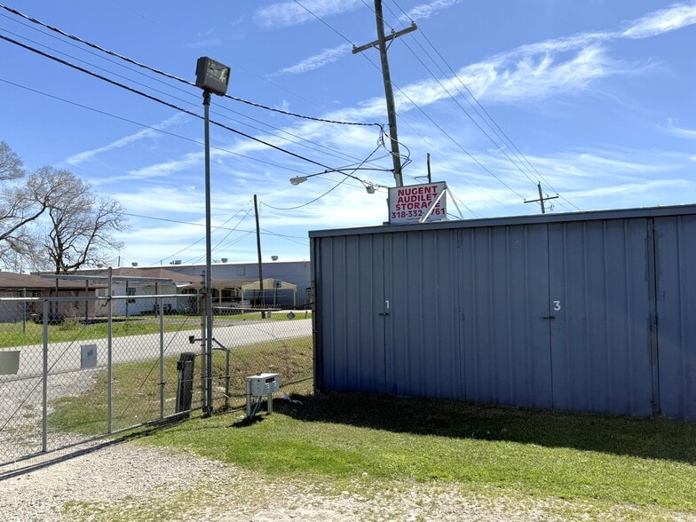 More Photos Of 1640 Lindbergh Dr, Beaumont Specialty For Sale