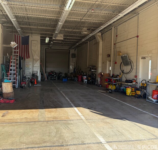 More Photos Of 4040 E 29th St, Tucson Warehouse For Lease
