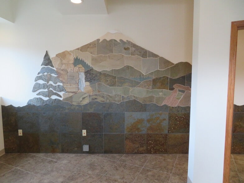 More Photos Of 311 S Nevada Ave, Colorado Springs General Retail For Sale