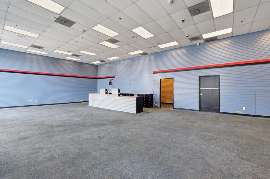 More Photos Of 10930 Long Beach Blvd, Lynwood Storefront For Lease