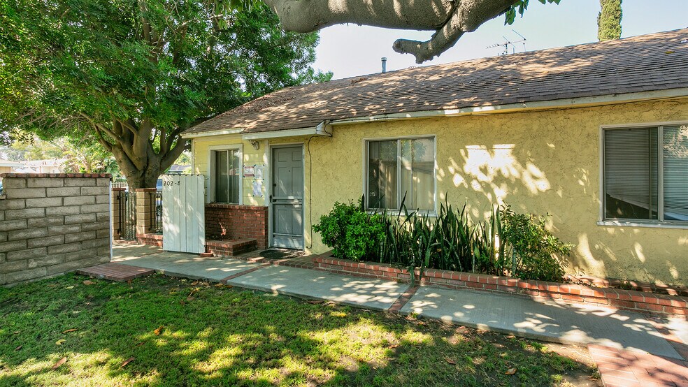 More Photos Of 202 N Florence St, Burbank Multifamily For Sale