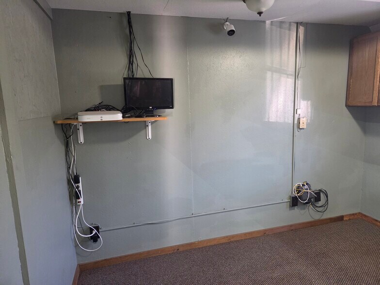 More Photos Of 126 Grandview Ave, Honesdale Flex For Sale