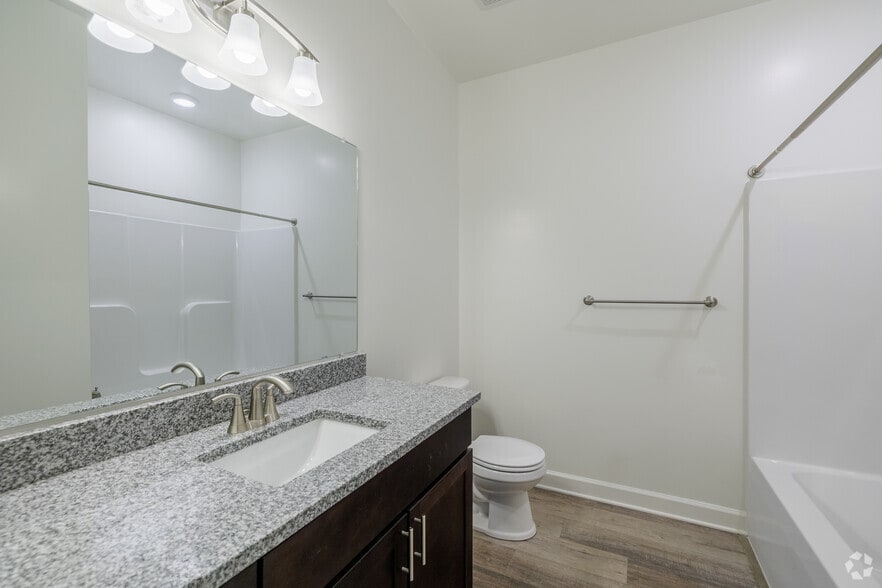 More Photos Of 41 Wttr Ln, Westminster Apartments For Sale