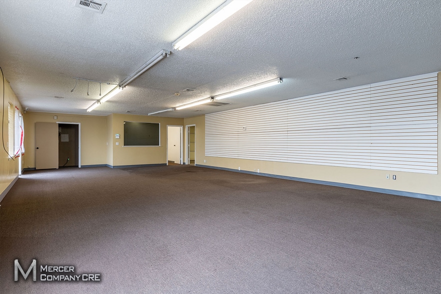 More Photos Of 6415 S I 35 Service Rd, Oklahoma City Warehouse For Lease