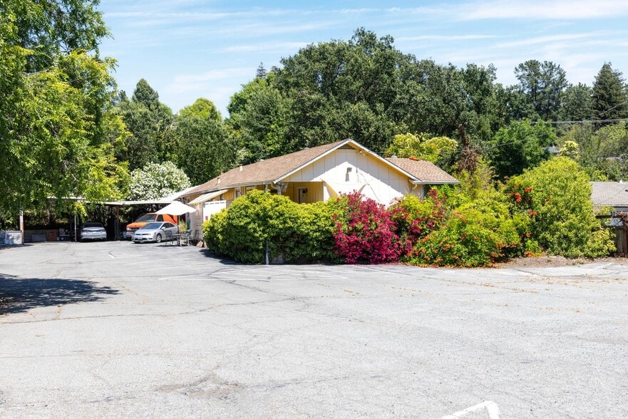 Primary Photo Of 3341 Mt Diablo Blvd, Lafayette Apartments For Sale