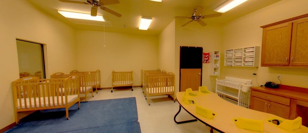 More Photos Of 11400 Culebra, San Antonio Specialty For Sale