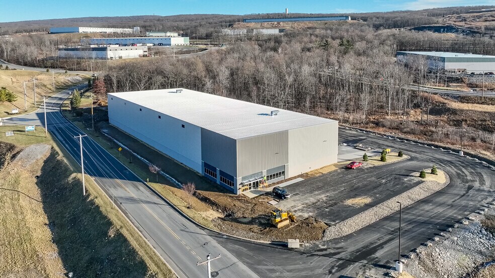 More Photos Of 485-495 Research Dr, Pittston Township Warehouse For Lease