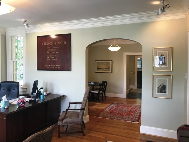 More Photos Of 1629 Monroe Dr, Atlanta Office For Lease