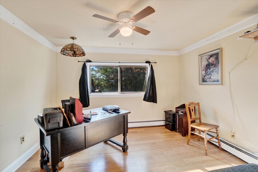 More Photos Of 321 Dewey St, York Distribution For Sale