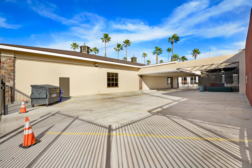 More Photos Of 401 W 4th St, San Bernardino Bank For Sale