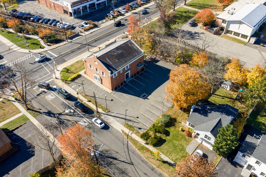 More Photos Of 434 Main St, Chatham Bank For Lease