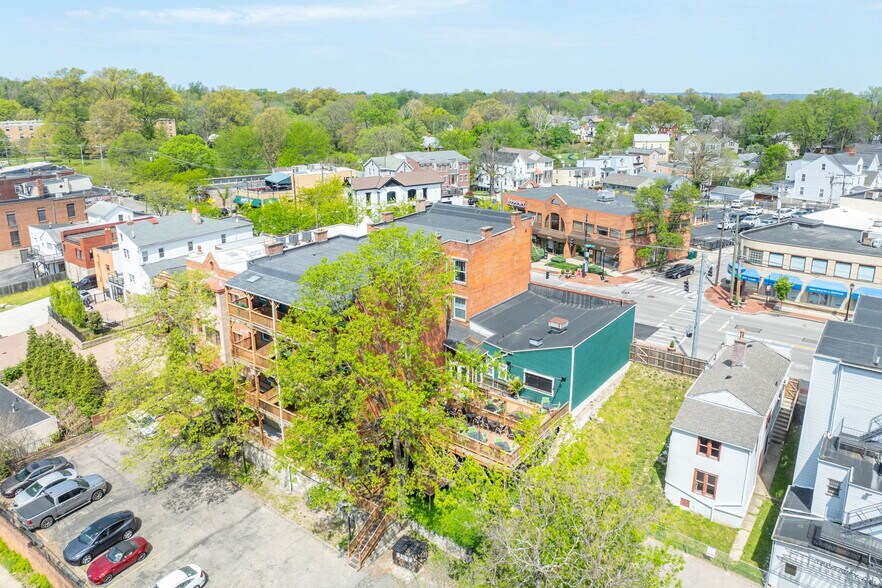 More Photos Of 2015 Madison rd, Cincinnati Storefront Retail Residential For Lease