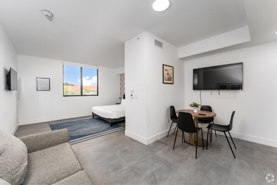 More Photos Of 1343 NW 1st St, Miami Hospitality For Sale