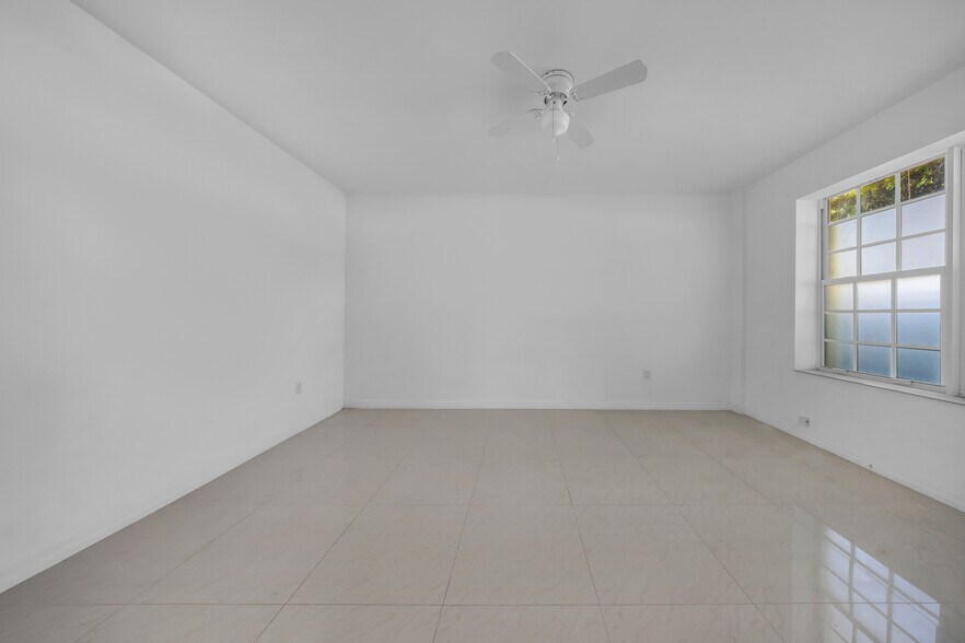 More Photos Of 236 NE 28th St, Miami Apartments For Sale