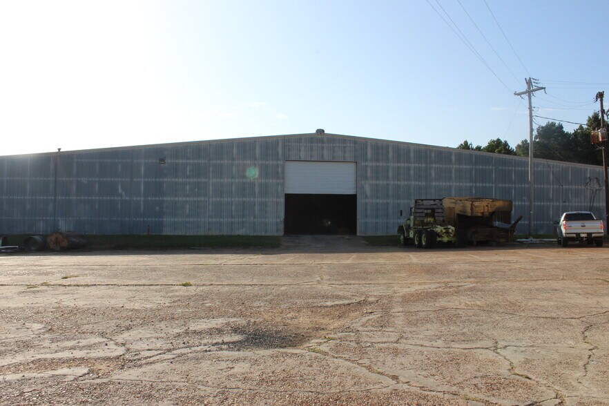 More Photos Of 7340 Bellwood Rd, Ackerman Industrial For Sale
