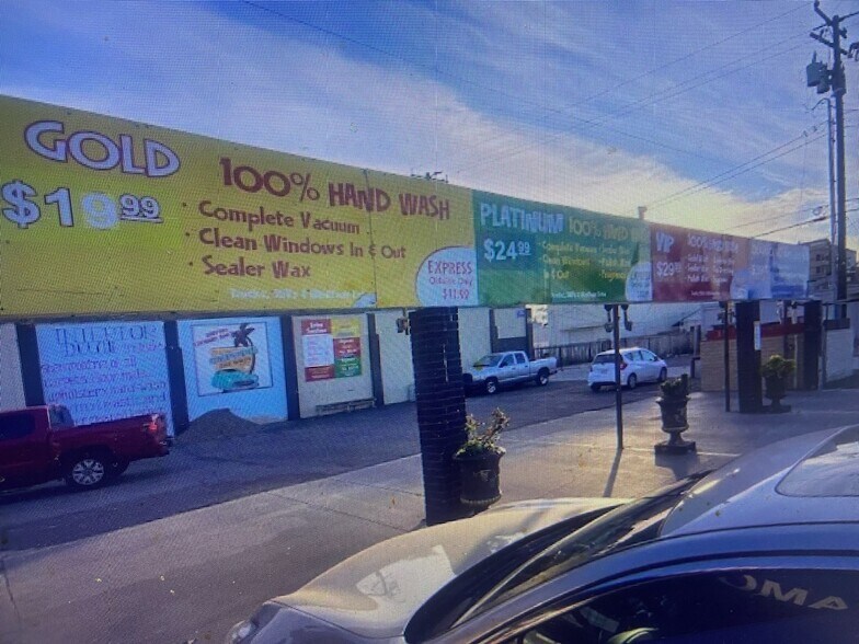 Primary Photo Of 111 S Oxnard Blvd, Oxnard Carwash For Sale