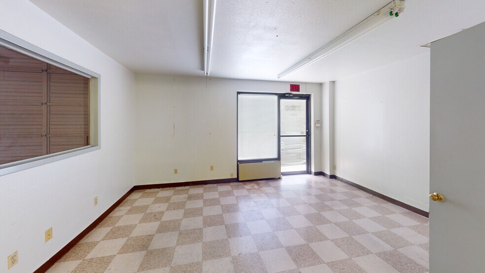 More Photos Of 7300 Caribou St, San Antonio Warehouse For Lease