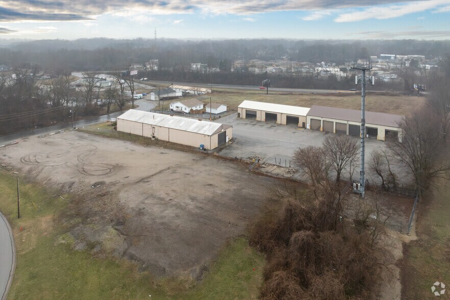 More Photos Of 900-914 Tonsor Rd, Alton Warehouse For Sale