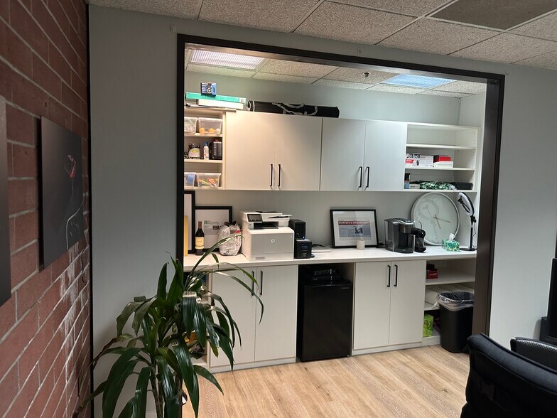 More Photos Of 2280 N University Dr, Newport Beach Office For Lease