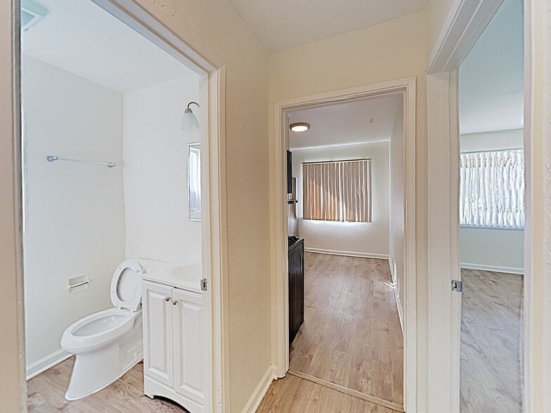 More Photos Of 2065-2081 15th Avenue, Sacramento Apartments For Sale