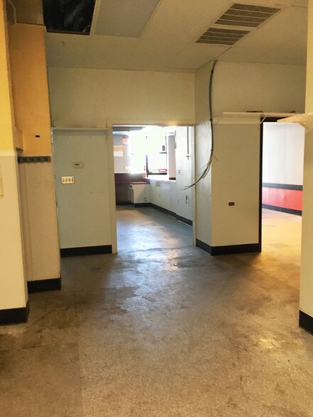 More Photos Of 1548 W Main St, Willimantic Storefront Retail Office For Lease