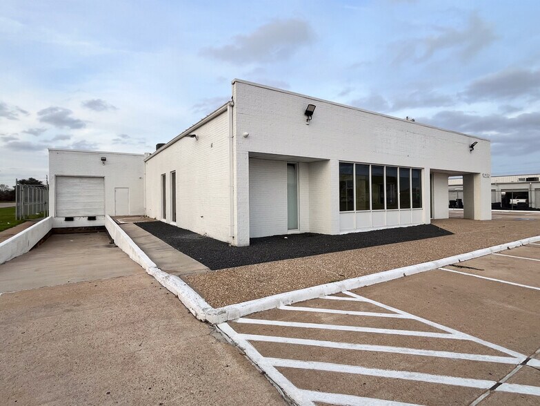 More Photos Of 16210 Clay Rd, Houston General Retail For Sale