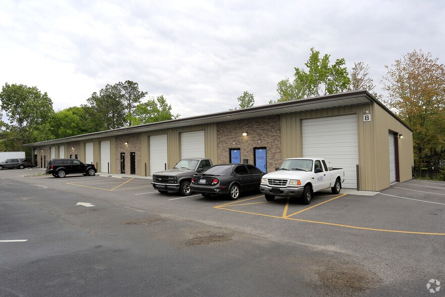 Primary Photo Of 5700 Dorchester Rd, North Charleston Flex For Lease