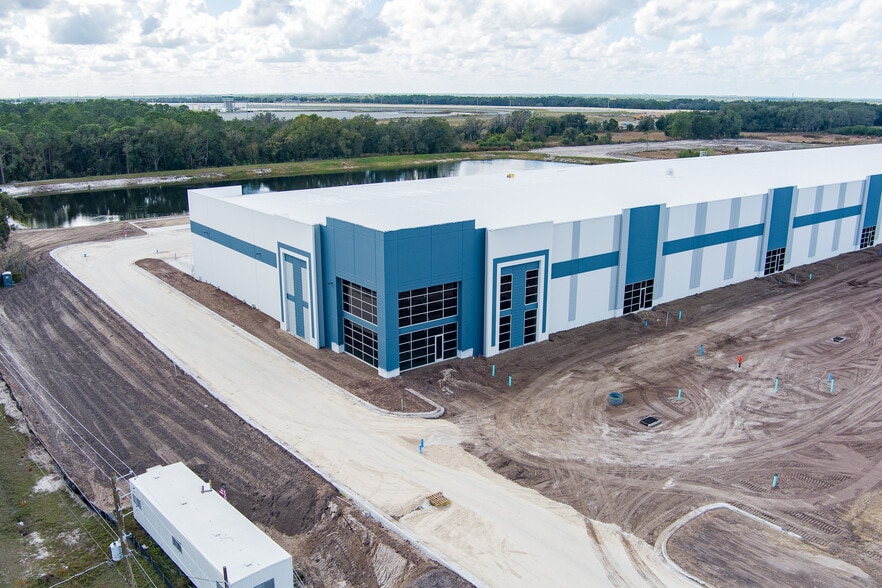 More Photos Of Pace Rd, Auburndale Unknown For Lease