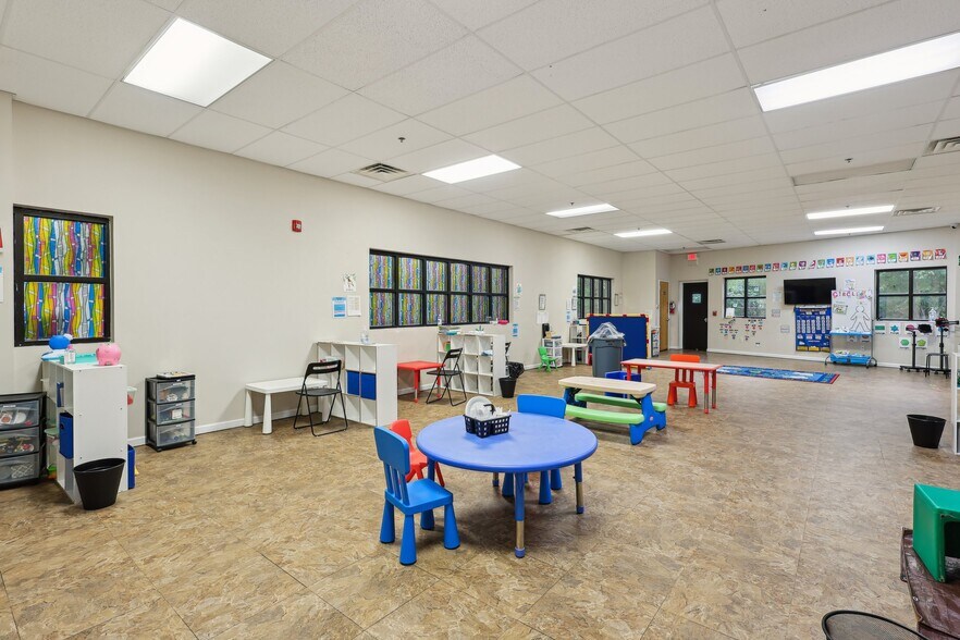 More Photos Of 18 Microlab Rd, Livingston Office For Lease