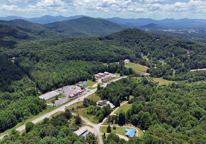More Photos Of 3196 Highway 515 E, Blairsville Storefront For Lease