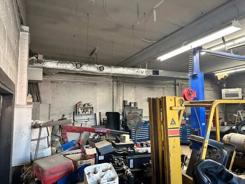 More Photos Of 8511 Fort Smallwood Rd, Pasadena Auto Repair For Sale