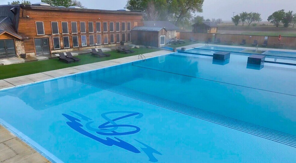 More Photos Of 669 Buffalo Trl, Saco Hotel For Sale
