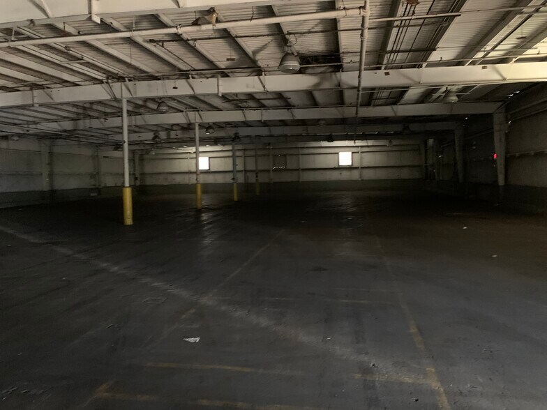 More Photos Of 1550 Phillips St, Dyersburg Manufacturing For Lease