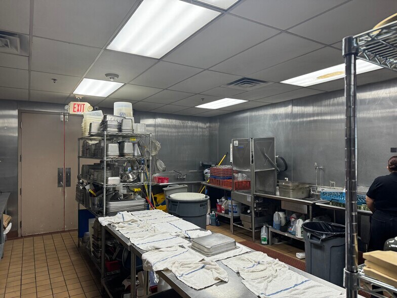 More Photos Of 1405 E Sunset Rd, Las Vegas Restaurant For Sale